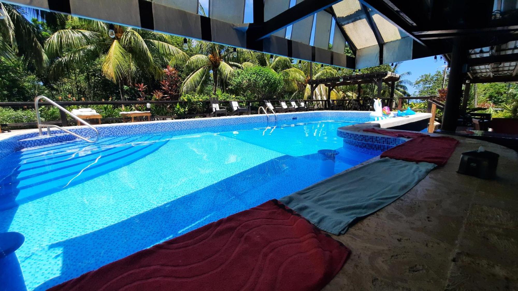Guava Grove Resort & Villas Sandy Bay Exteriér fotografie